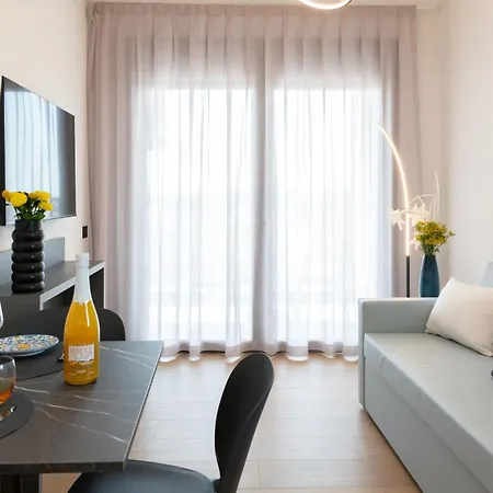 Db Luxury Апарт-отель