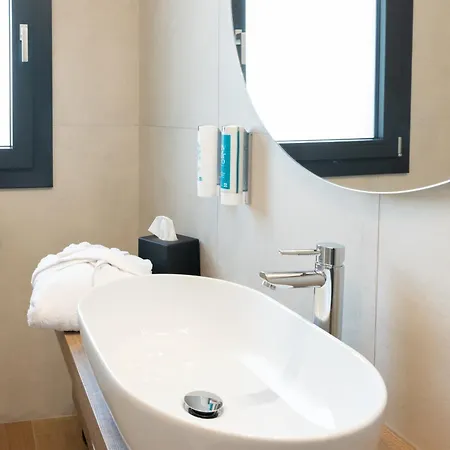 Db Luxury 4*